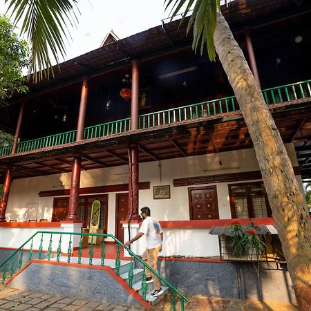 戈德亚姆 Garggi Backwater Retreat酒店 外观 照片