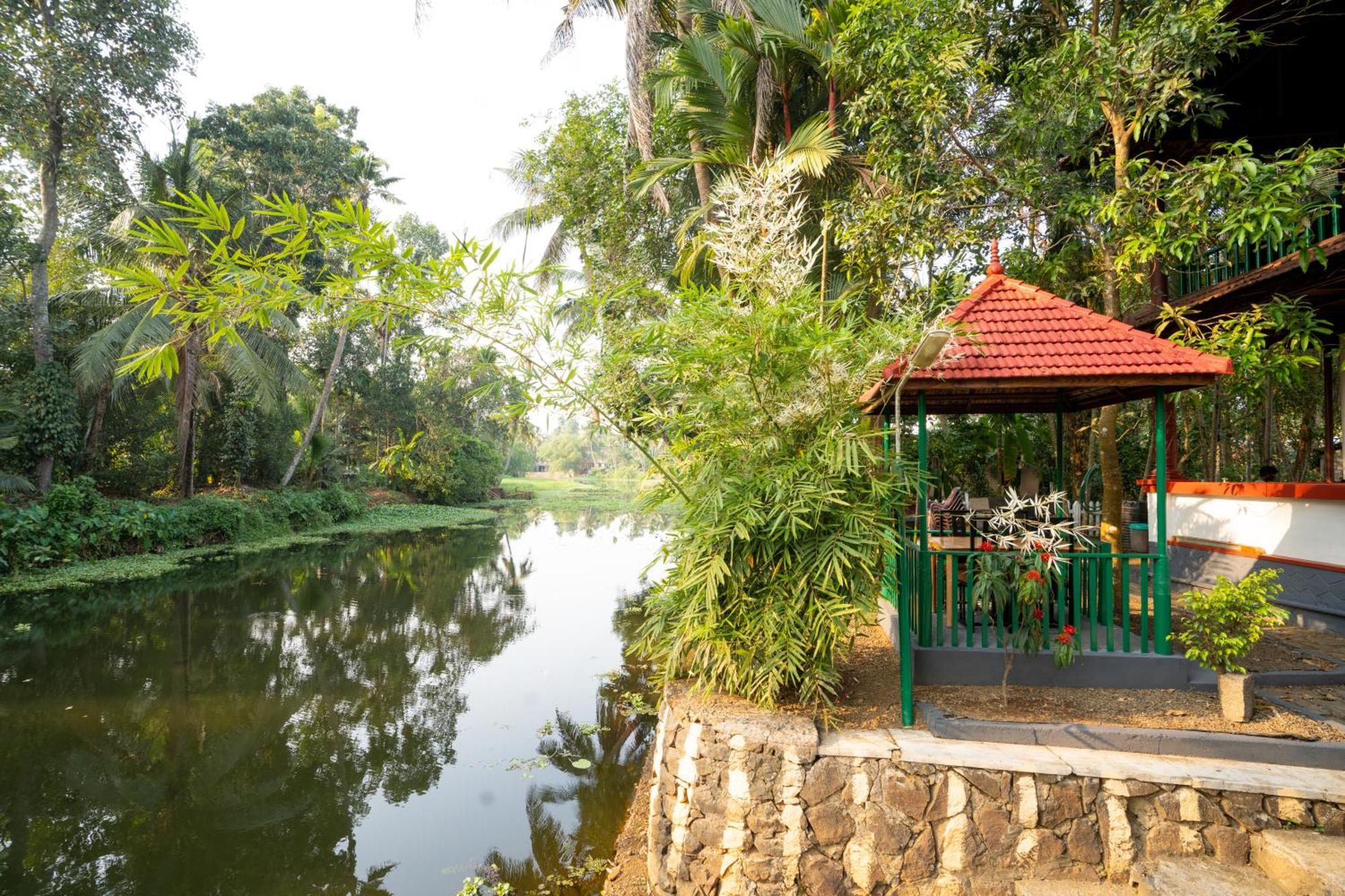 戈德亚姆 Garggi Backwater Retreat酒店 外观 照片