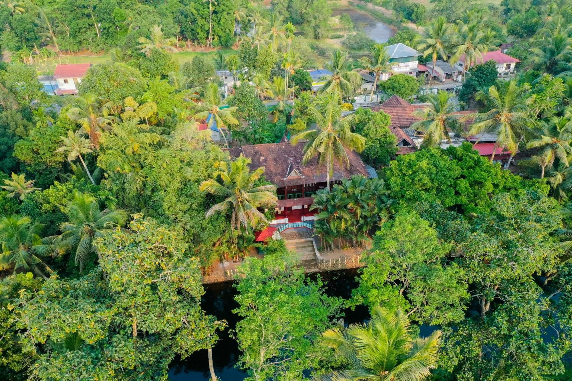 戈德亚姆 Garggi Backwater Retreat酒店 外观 照片
