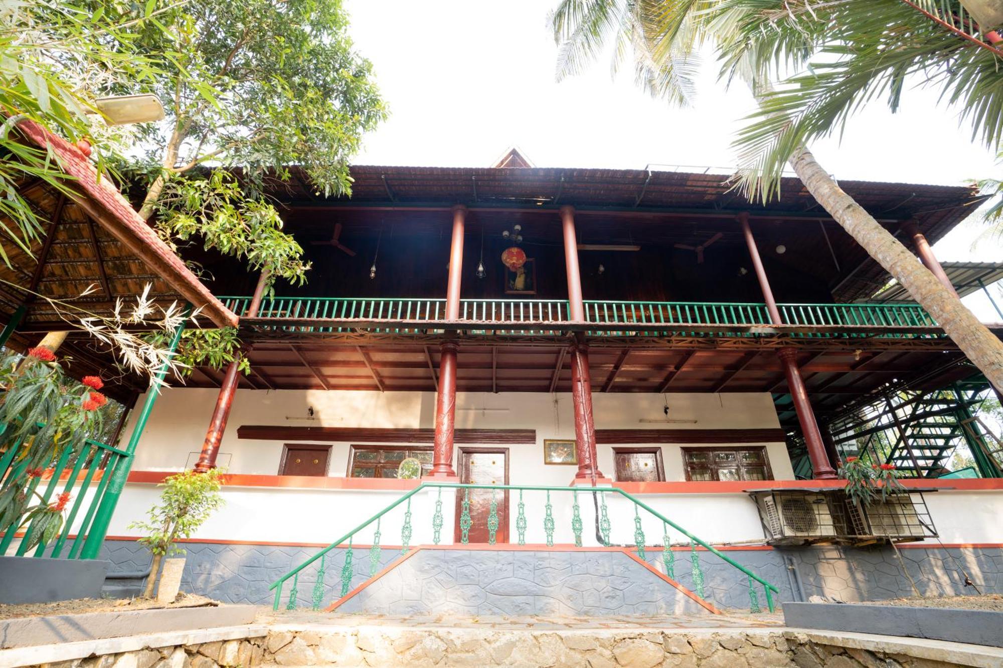 戈德亚姆 Garggi Backwater Retreat酒店 外观 照片
