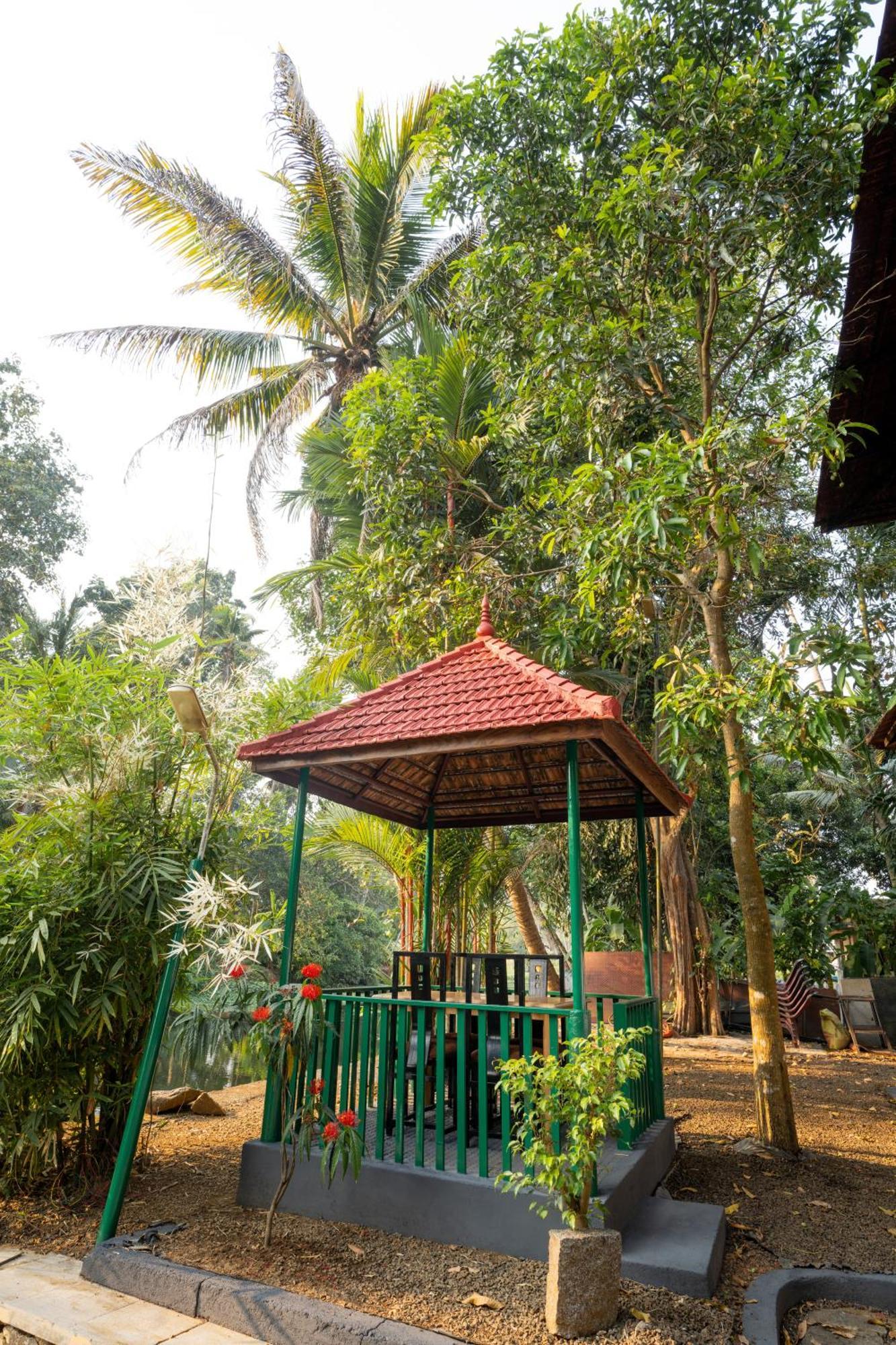 戈德亚姆 Garggi Backwater Retreat酒店 外观 照片