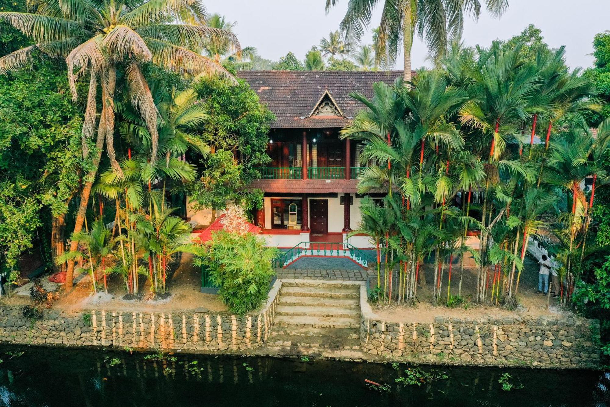 戈德亚姆 Garggi Backwater Retreat酒店 外观 照片