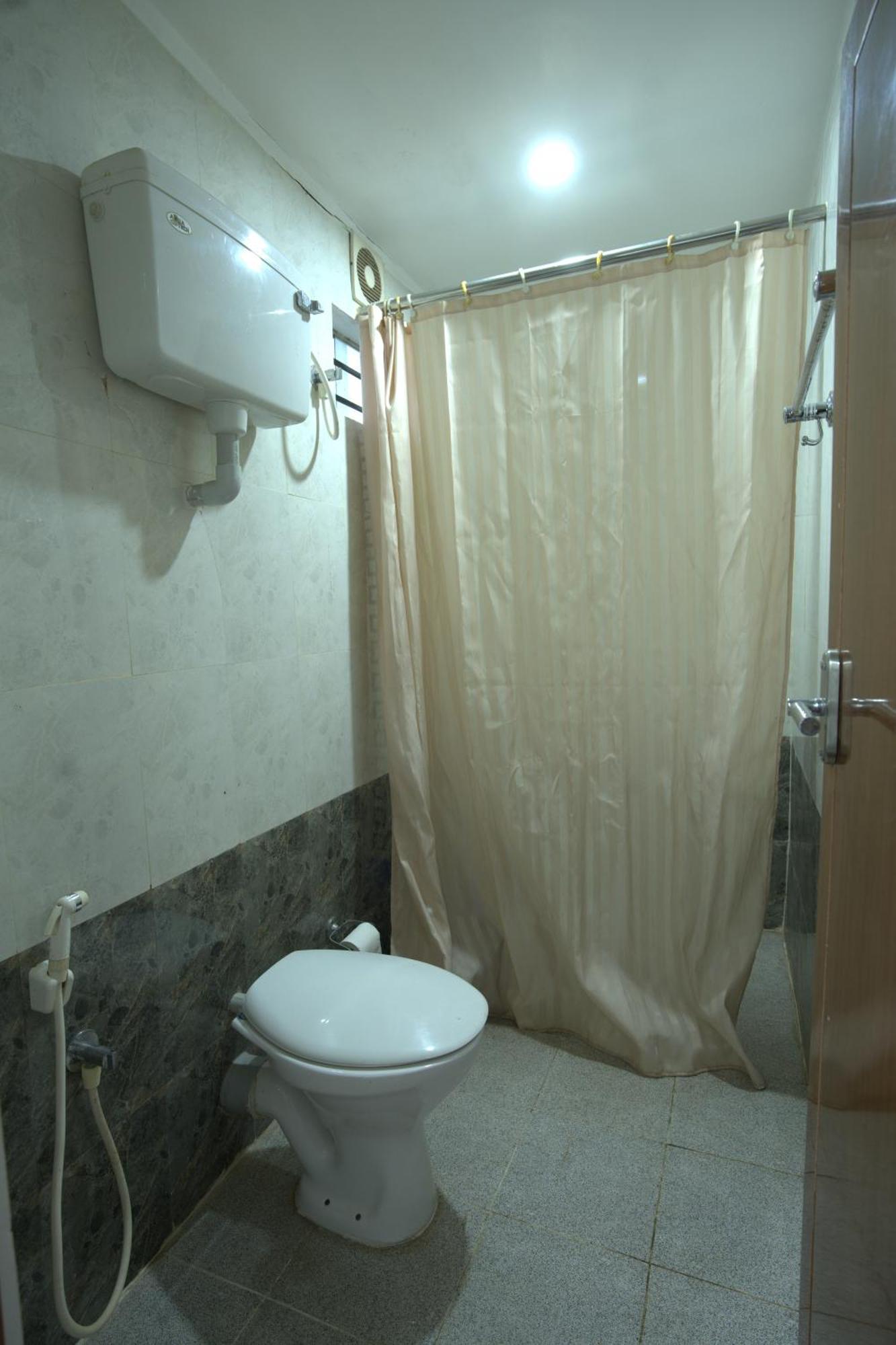 戈德亚姆 Garggi Backwater Retreat酒店 外观 照片