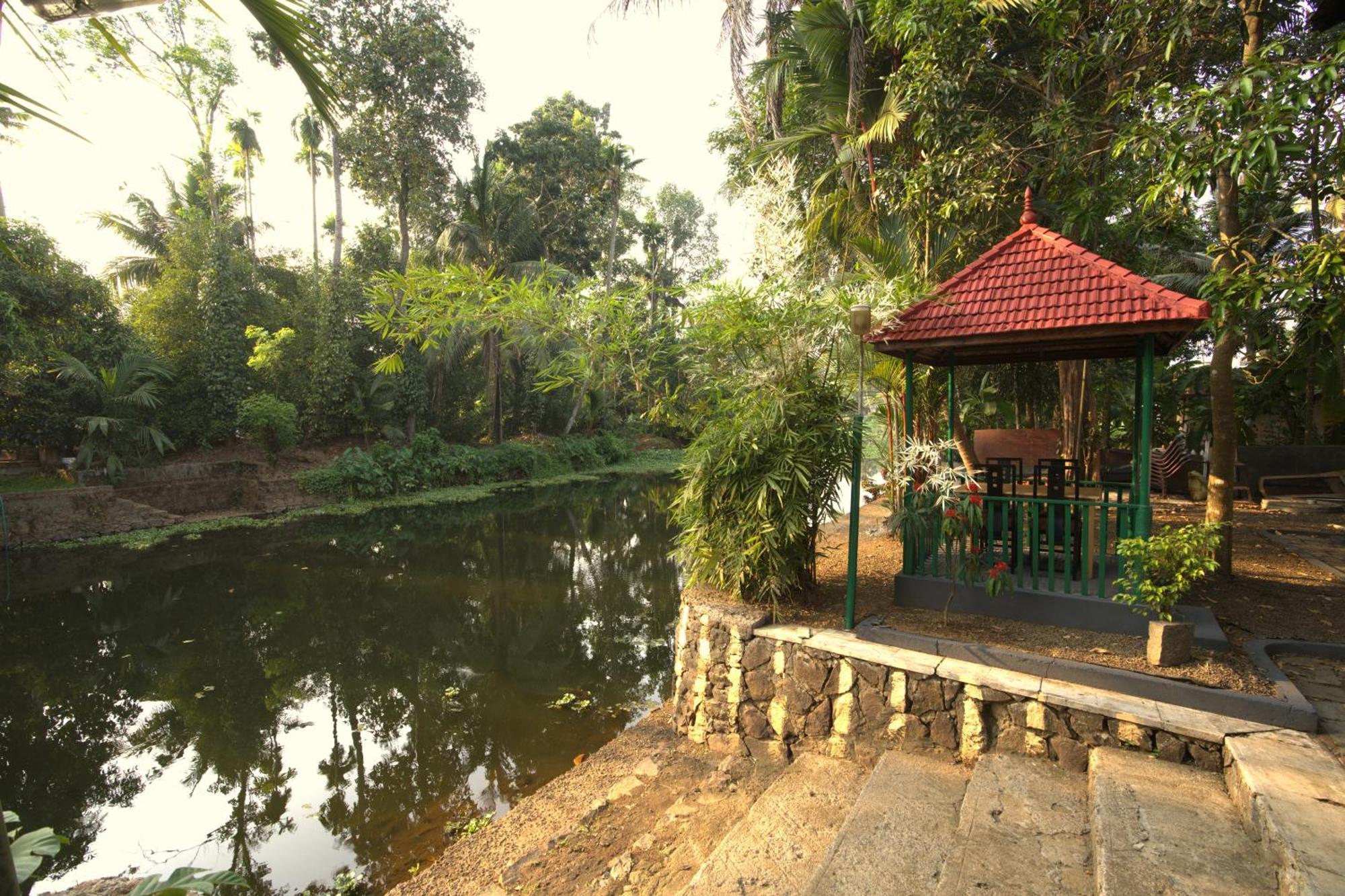 戈德亚姆 Garggi Backwater Retreat酒店 外观 照片