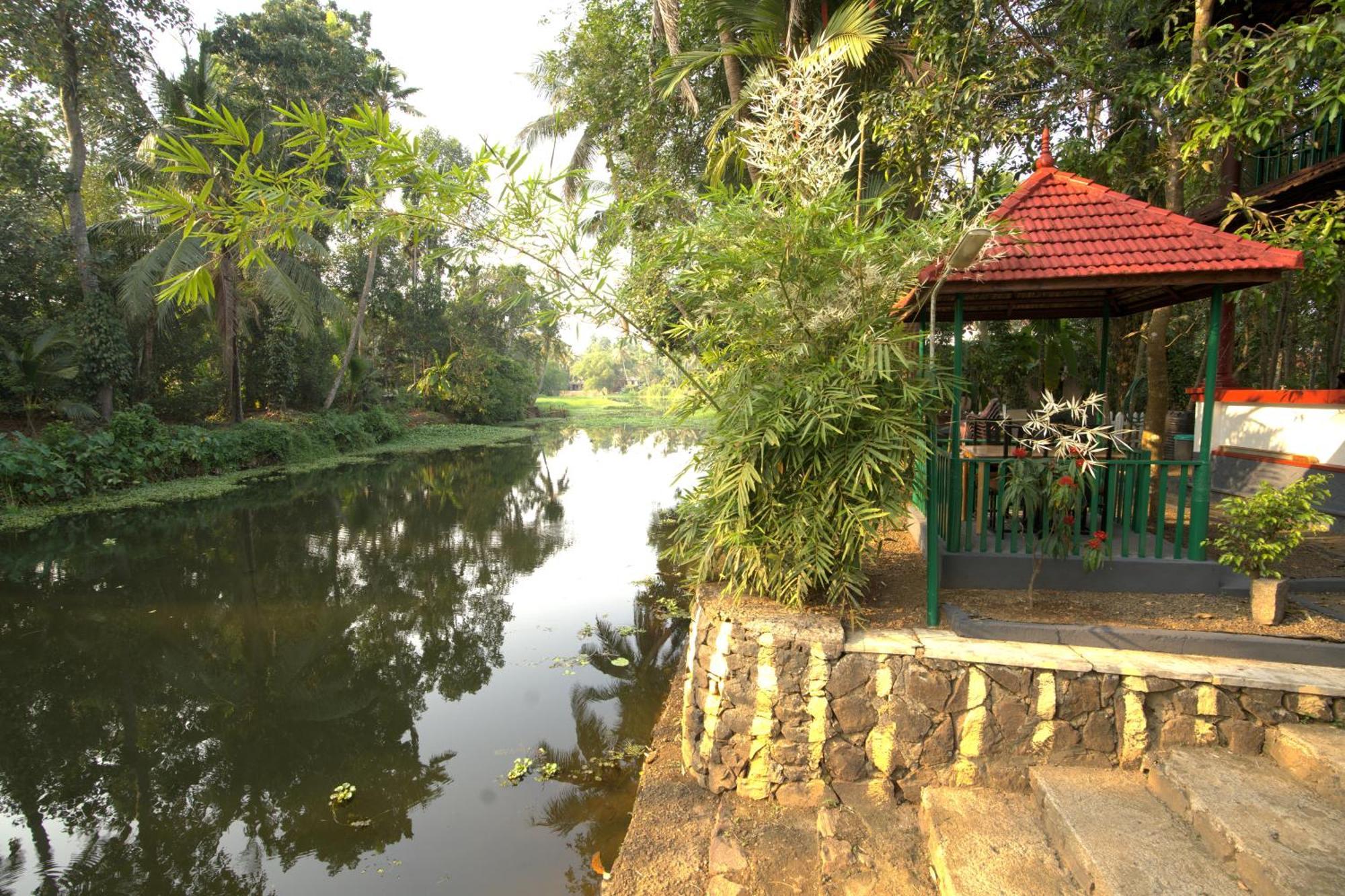 戈德亚姆 Garggi Backwater Retreat酒店 外观 照片
