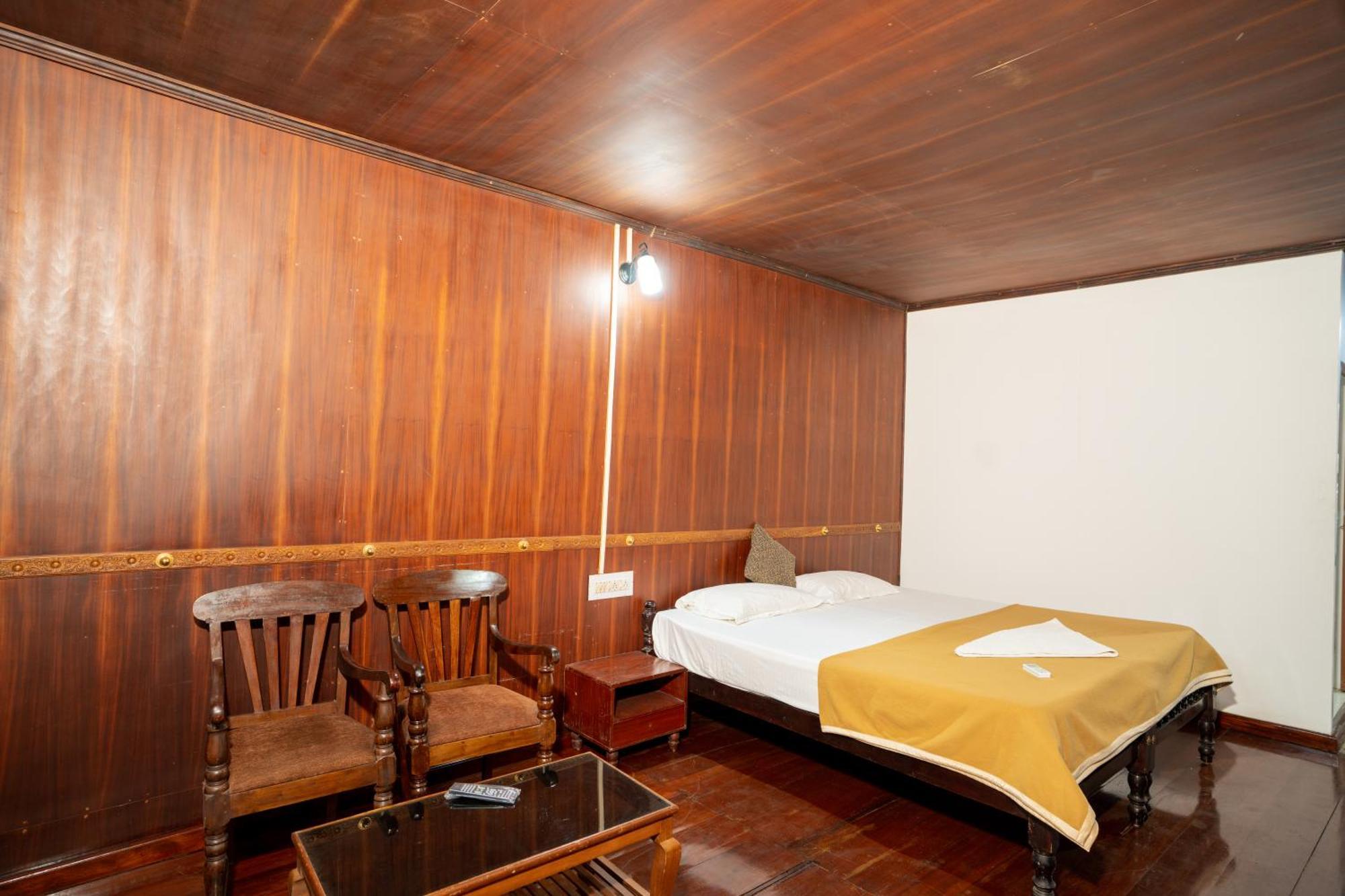 戈德亚姆 Garggi Backwater Retreat酒店 外观 照片